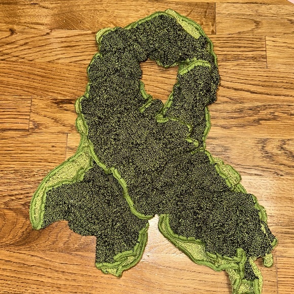 Smartworks green scarf - like new - Picture 5 of 6